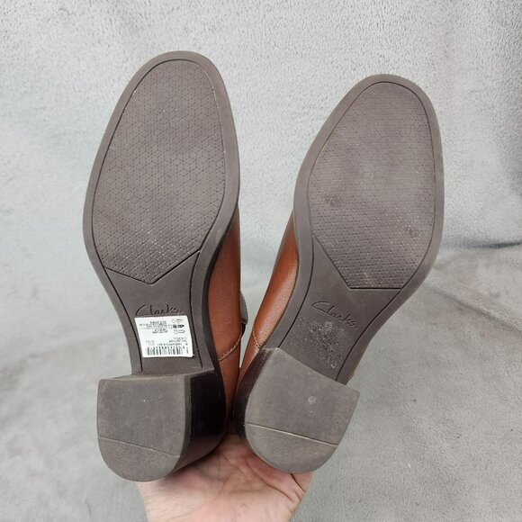 Clarks Shoes Womens Size 7.5 Brown Leather Chelsea Boots *Read* - Picture 8 of 13